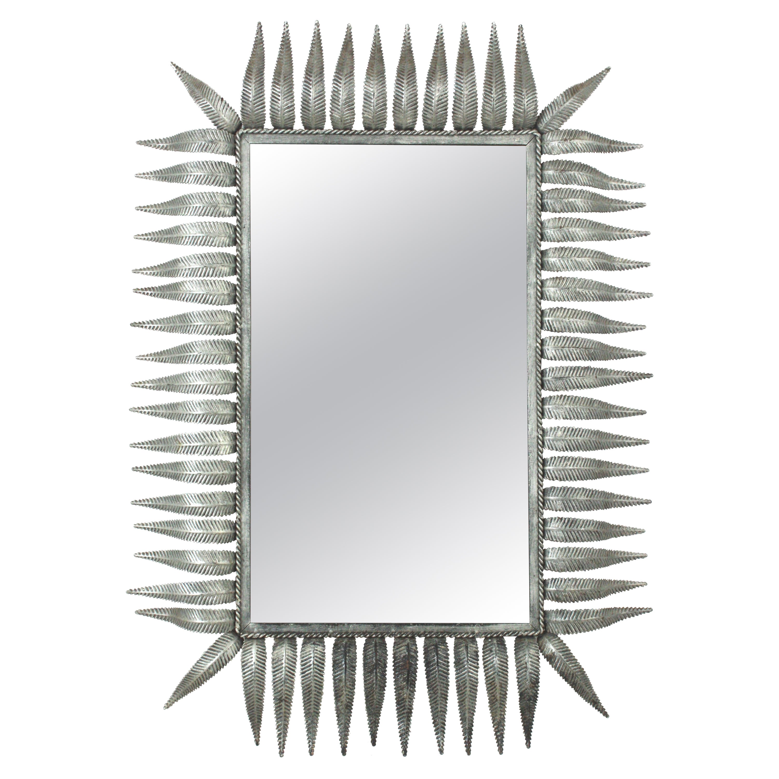 Miroir rectangulaire espagnol en forme de soleil, métal doré à l'argent, années 1950