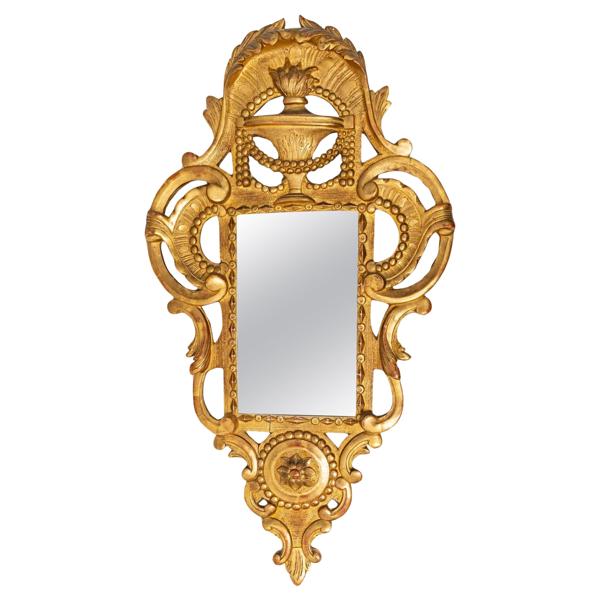 Miroir de chambre à coucher - Miroir de mariage - Bois doré - Période : XVIIIe siècle en vente