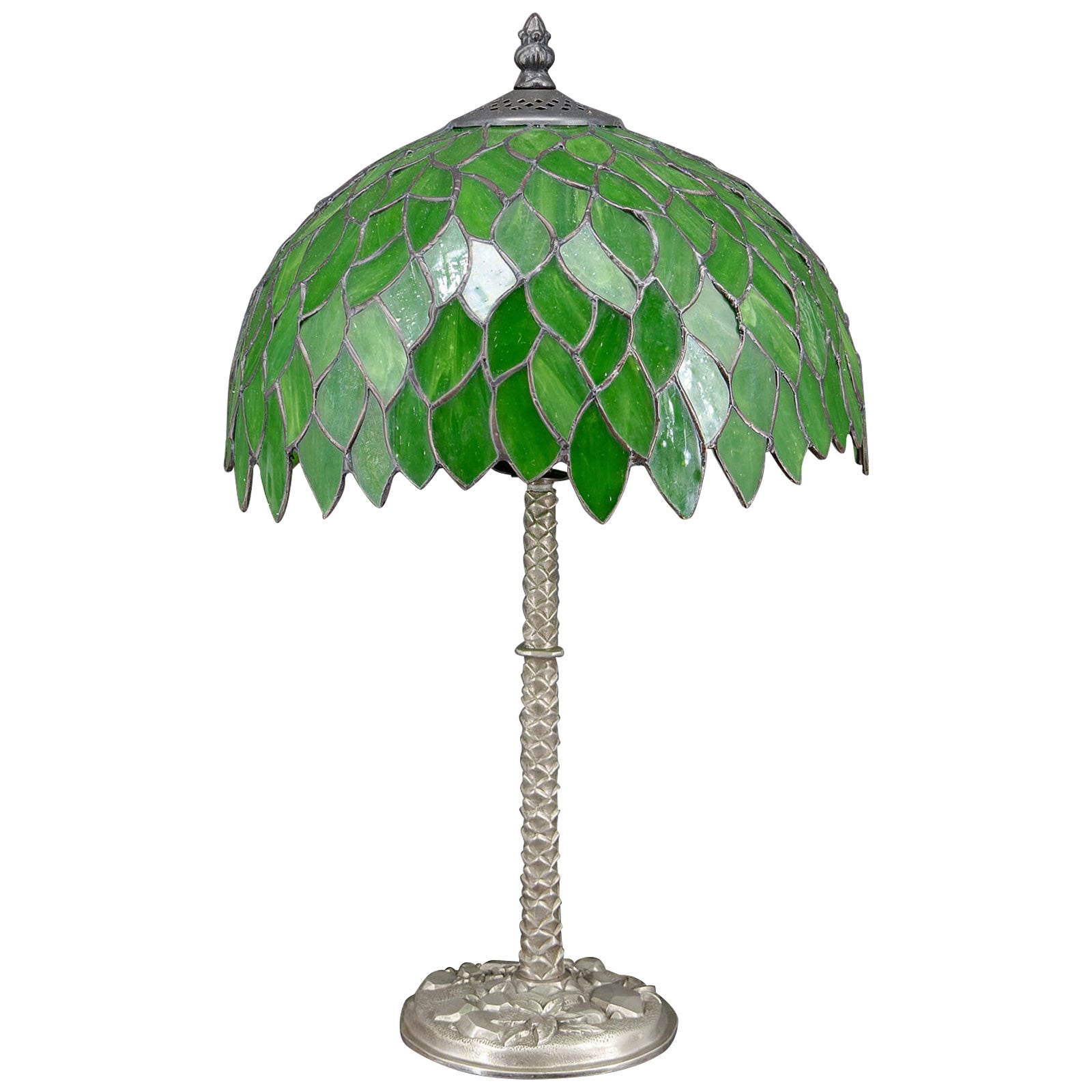 Palm lamp in silvered bronze and green stained glass lampshade, Art Nouveau 1900