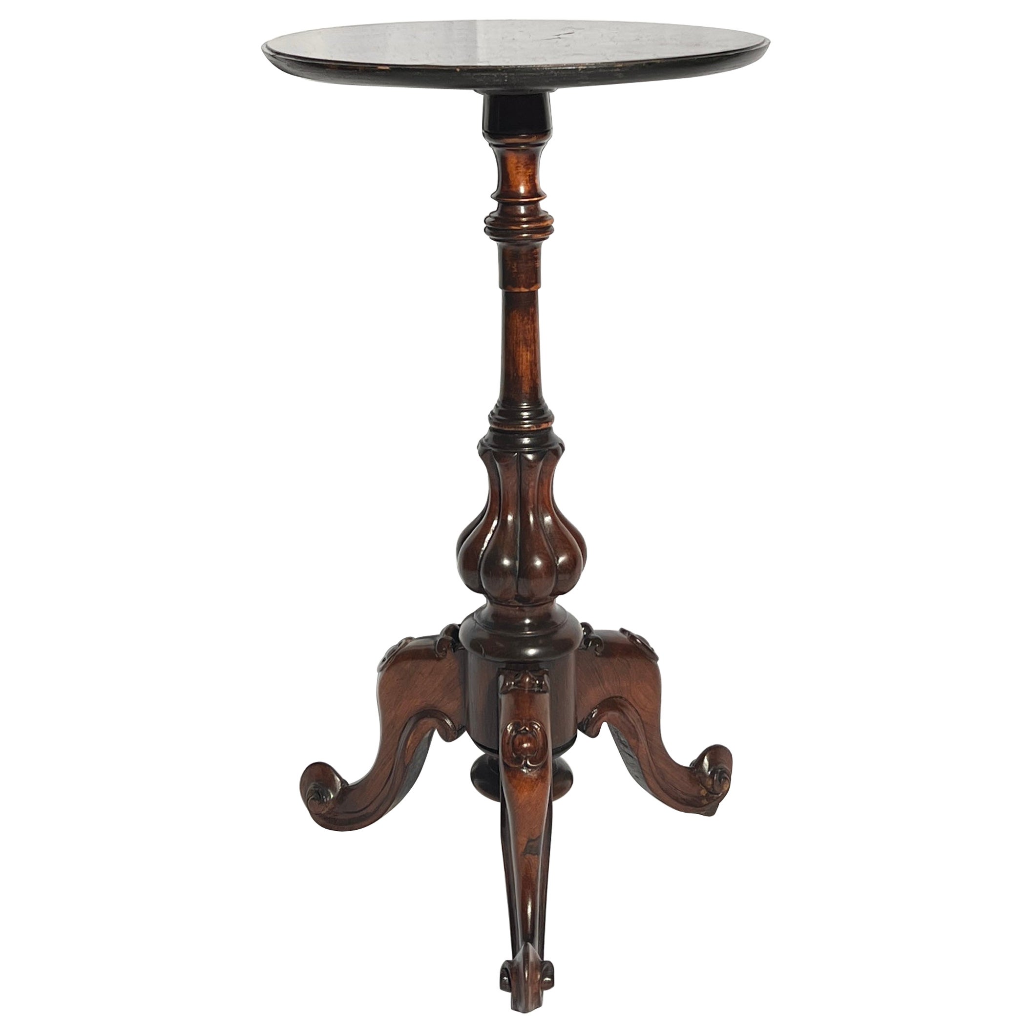 Antiker englischer Tisch aus Nussbaum und Palisanderholz, um 1870.