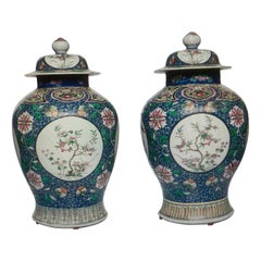 Chinese pair of vase porcelain