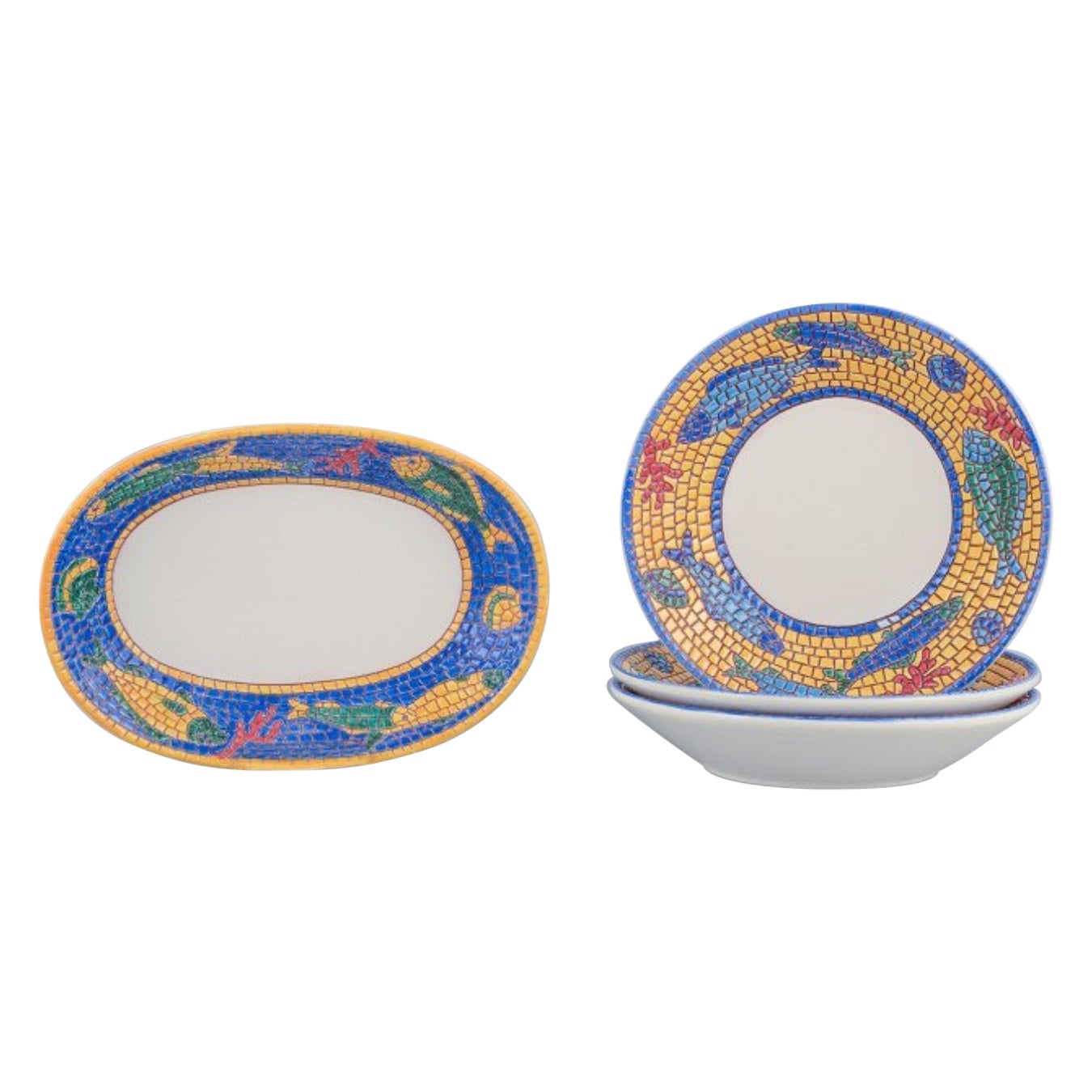Vietri, Italy. Set of three large deep plates and a rectangular dish in ceramic. For Sale