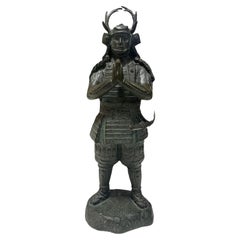 Escultura de Guerrero Samurai Showa Meiji Japonesa Asiática de Bronce con Armadura