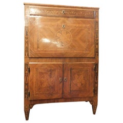Antique Flap secretaire in inlaid walnut wood, "Maggiolini" school, 18th century Italy