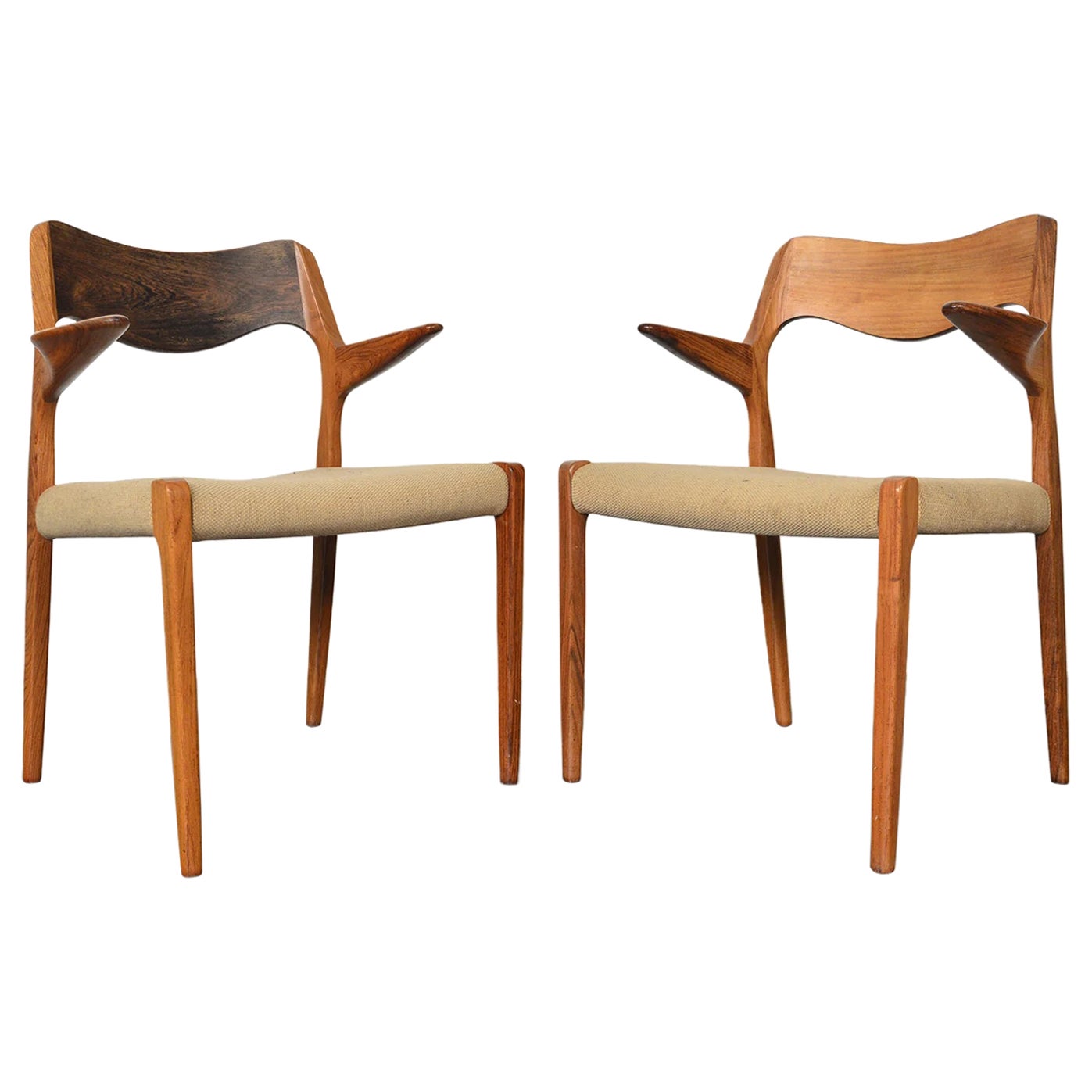 Pair of j.l. Møller Model 55 Dining Armchairs in Rosewood For Sale