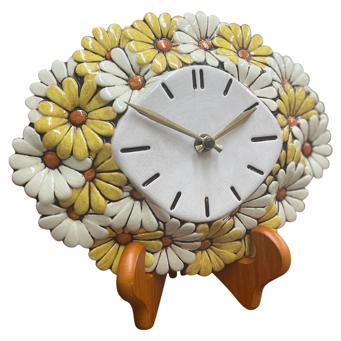 Horloge murale marguerite vintage en céramique Atlantic Mold  en vente