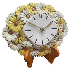 Horloge murale marguerite vintage en céramique Atlantic Mold 