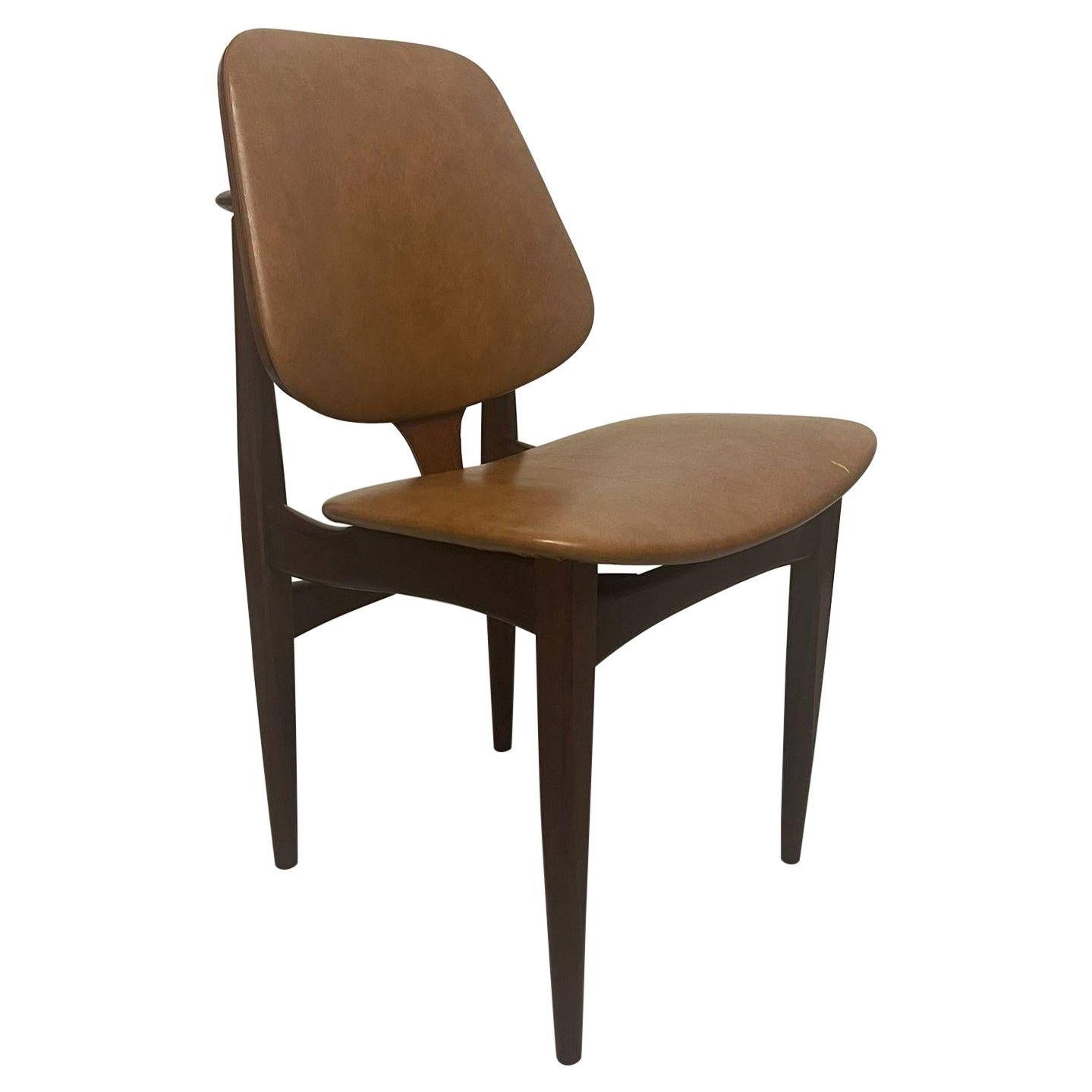 Vintage Mid Century Modern Walnut Toned Chair. For Sale