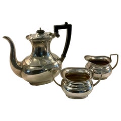 Antikes Edwardianisches versilbertes dreiteiliges Teeservice