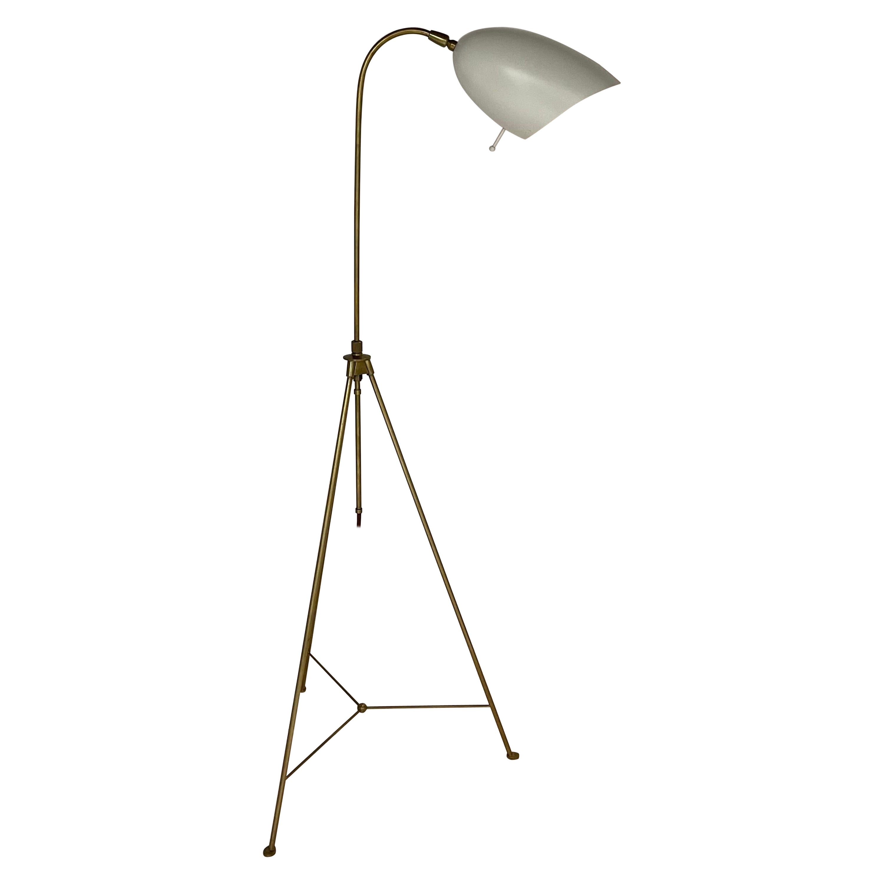 Verstellbare Stehlampe Kelly Wearstler aus Bronze und weißer Emaille, USA 2015 im Angebot