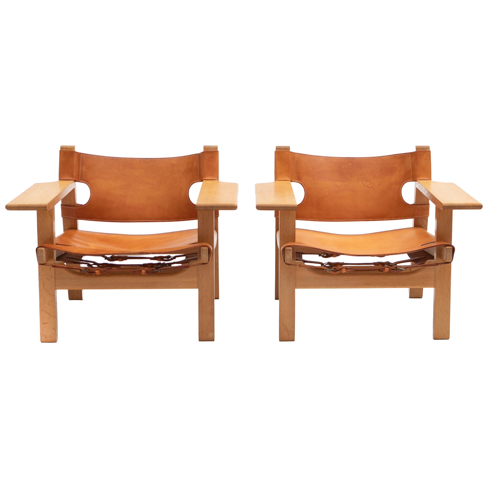 A Pair of Børge Mogensen 'The Spanish Chair' in Oak and Light Saddle Leather For Sale