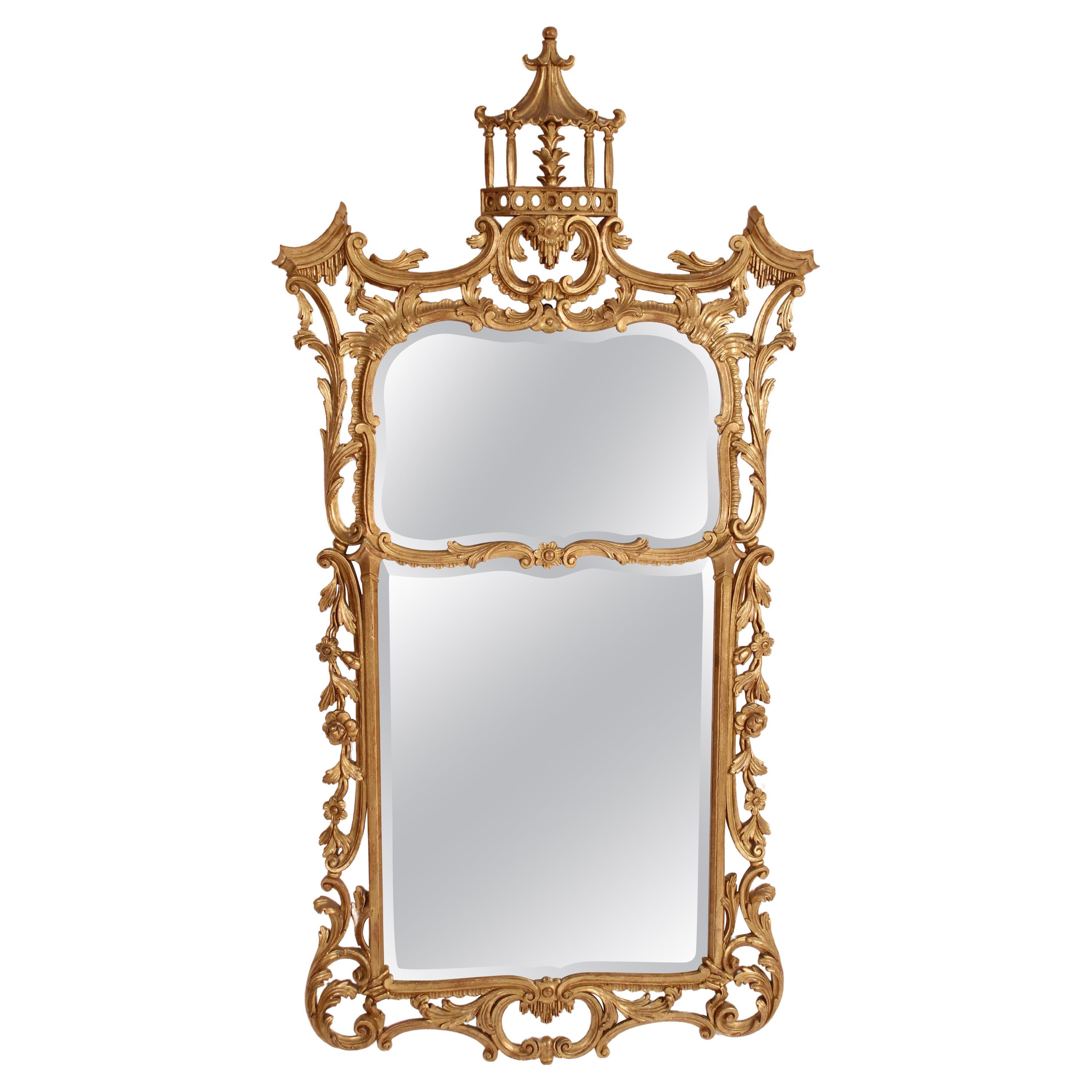 Miroir en bois doré de style George II