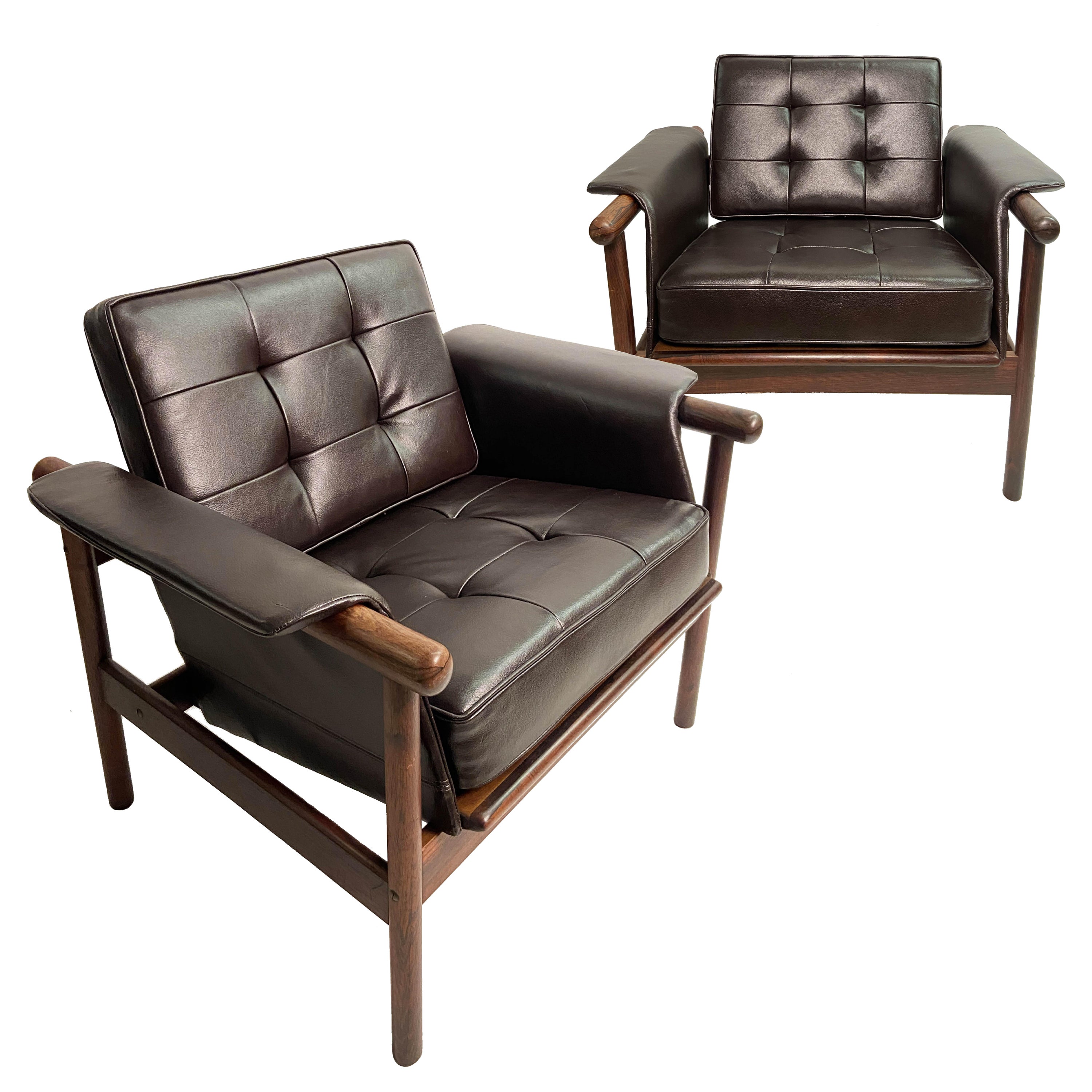 Illum Wikkelsø 'Wiki' Lounge Chairs in Rosewood and Espresso Leather, Pair For Sale
