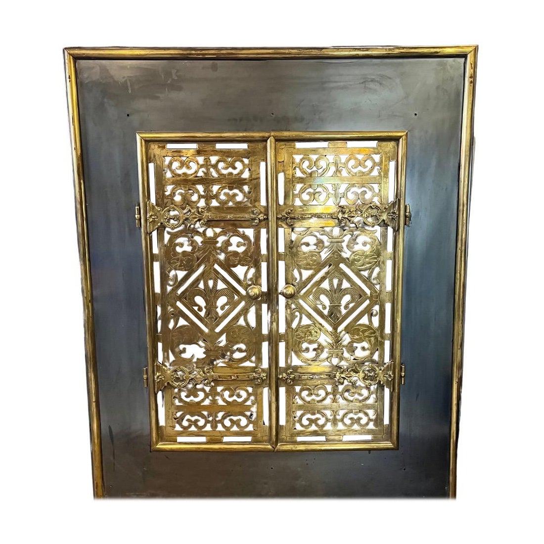 Fireplace screen with Doors Iron and Brass  circa 1920 For Sale