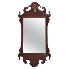 Antique Federal Mahogany Feathers Plume Wall Vanity Mirror 26" (miroir mural)