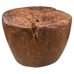 Table d'appoint Andrianna Shamaris en bois de teck ancien du siècle dernier