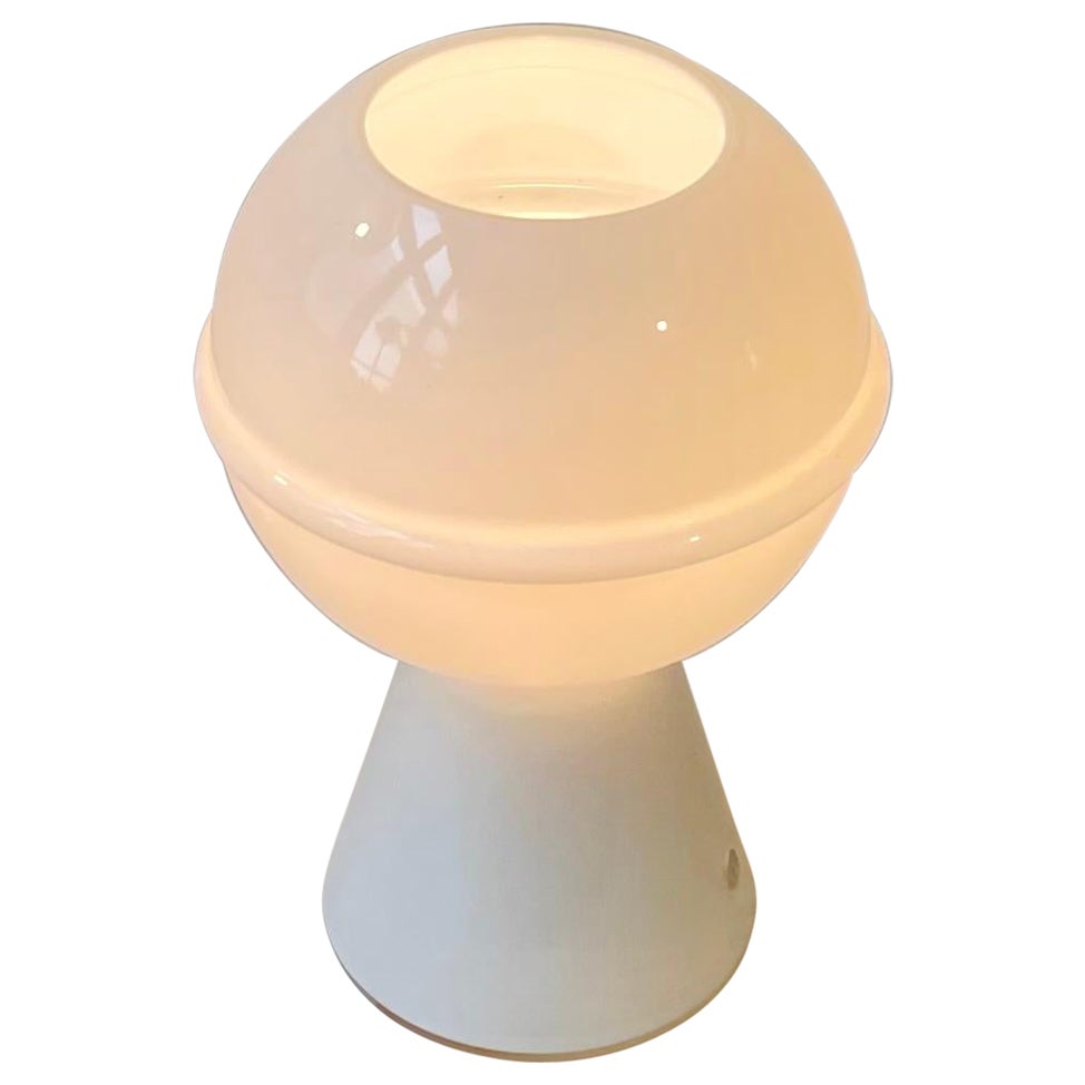 White Italian Minimalist Saturn Table Lamp in Murano Glass, 1970s For Sale