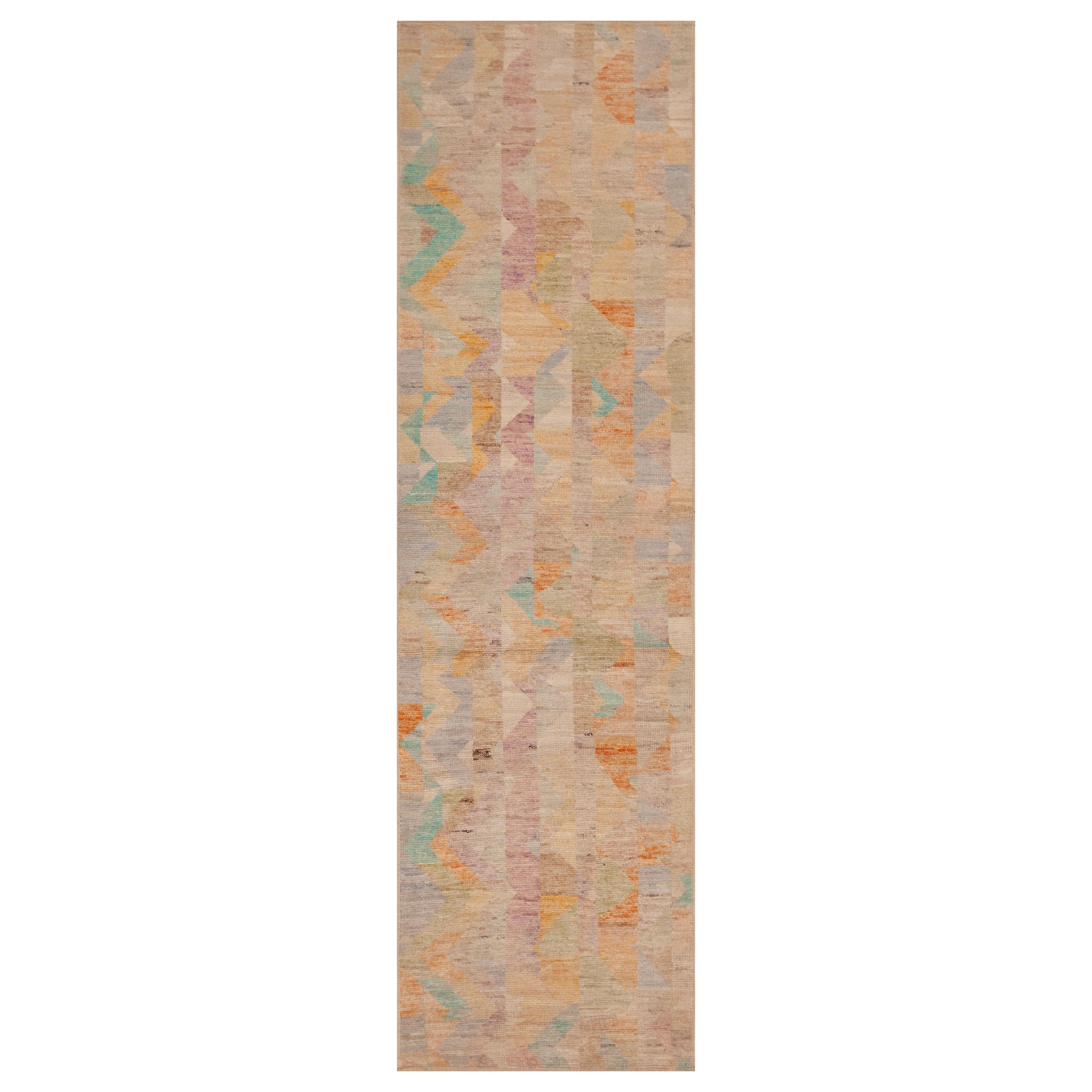 Collection Nazmiyal, tapis de couloir géométrique tribal rustique moderne 2'10" x 9'10" en vente