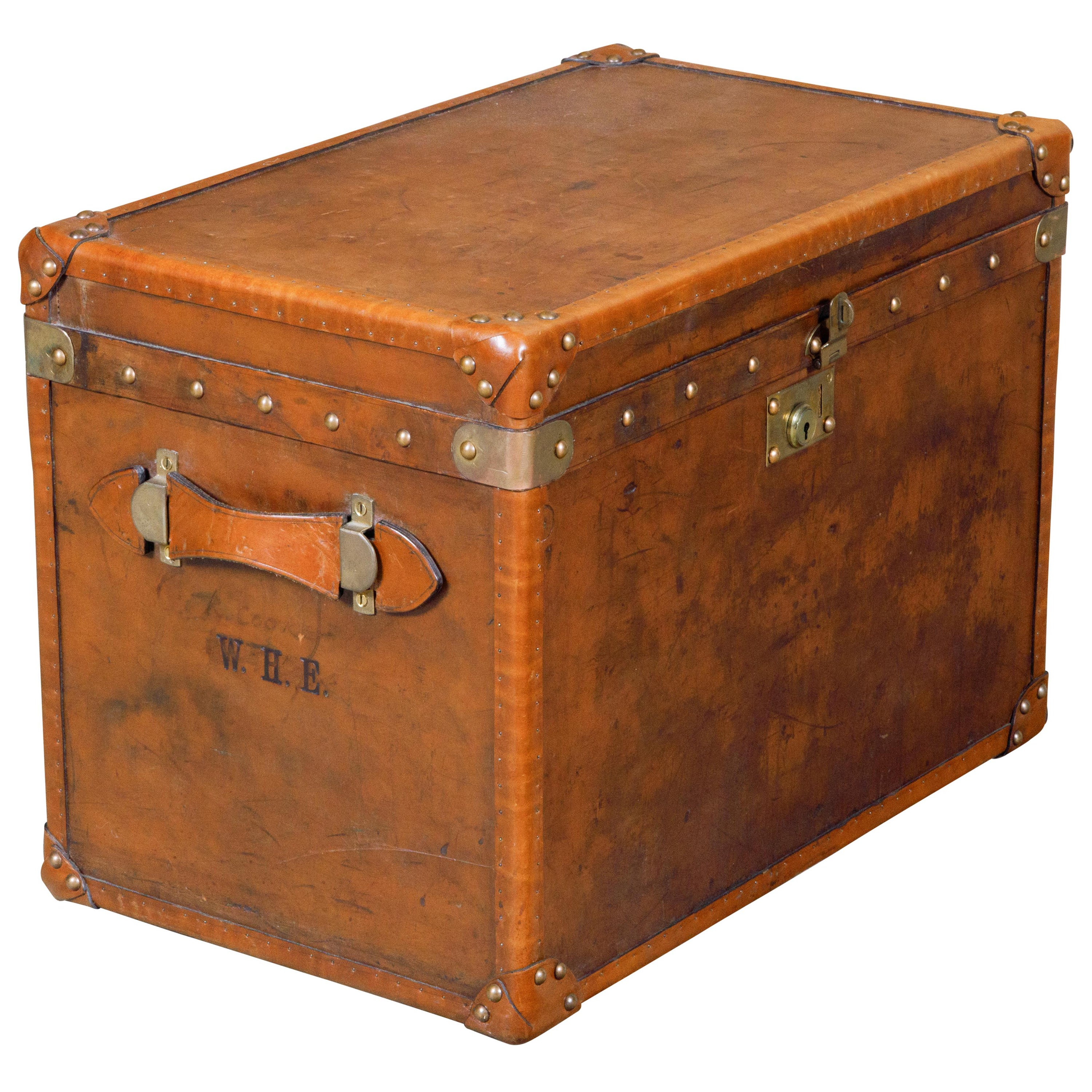 English Turn of the Century Leather Trunk with Brass Accents and Monogram, 1900s For Sale
