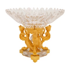 Centre de table français du 19ème siècle de style Louis XVI en bronze doré et cristal de Baccarat