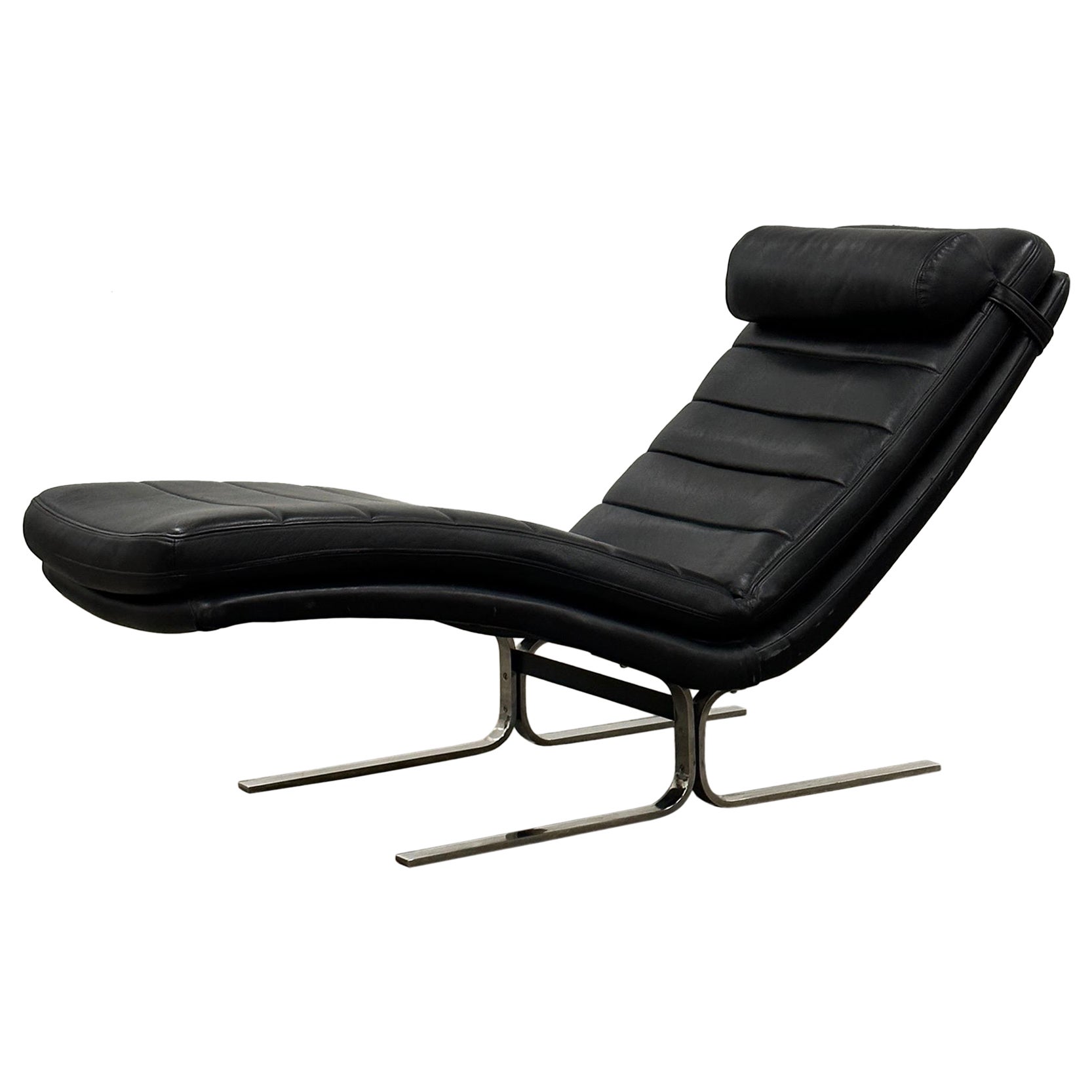Postmodern Leather/Chrome Chaise by Brayton International For Sale