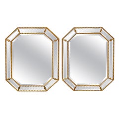 Paire de miroirs biseautés néoclassiques italiens en bois doré 