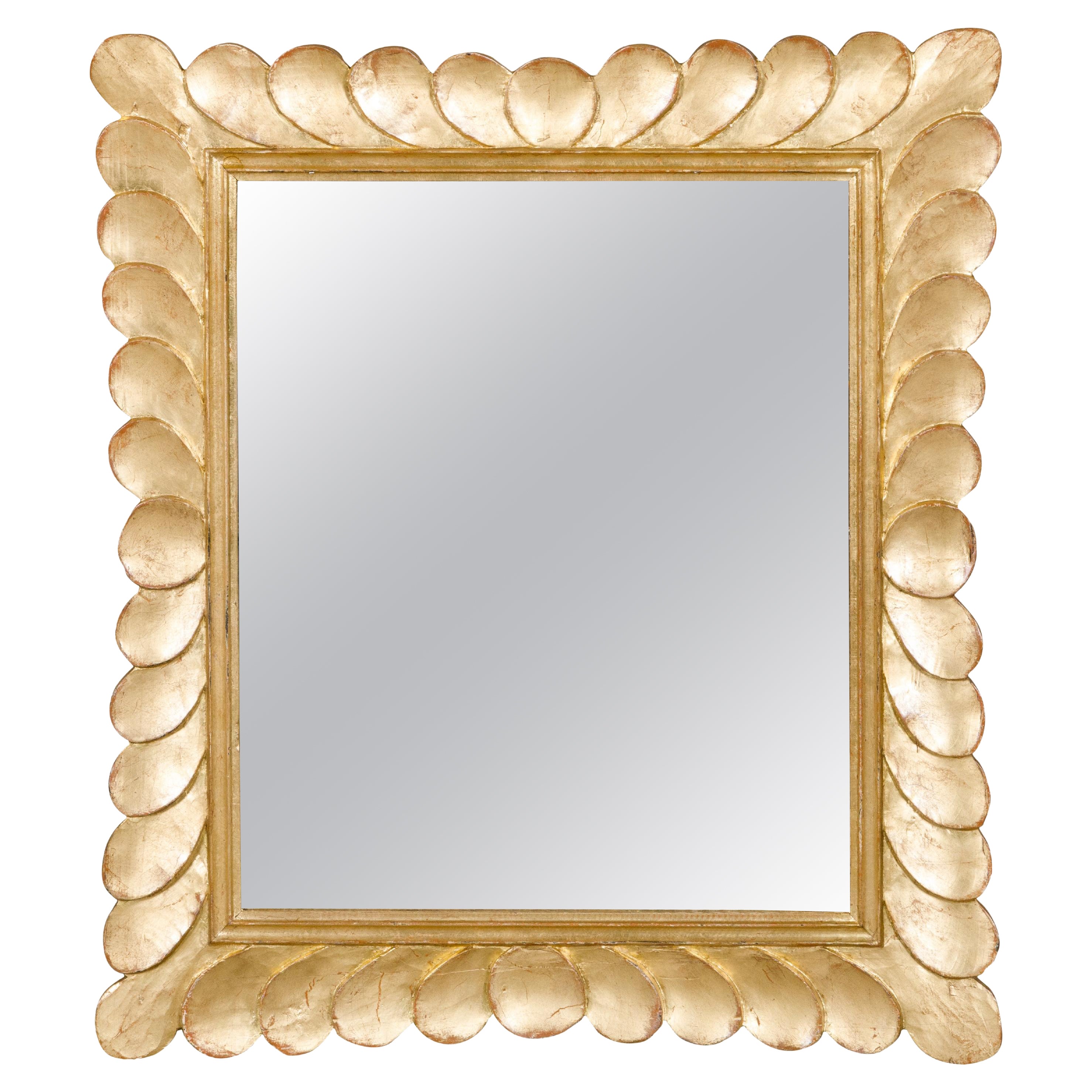 Giltwood Italian 1950s Carved Petal Themed Frame Midcentury Mirror (Miroir du milieu du siècle)