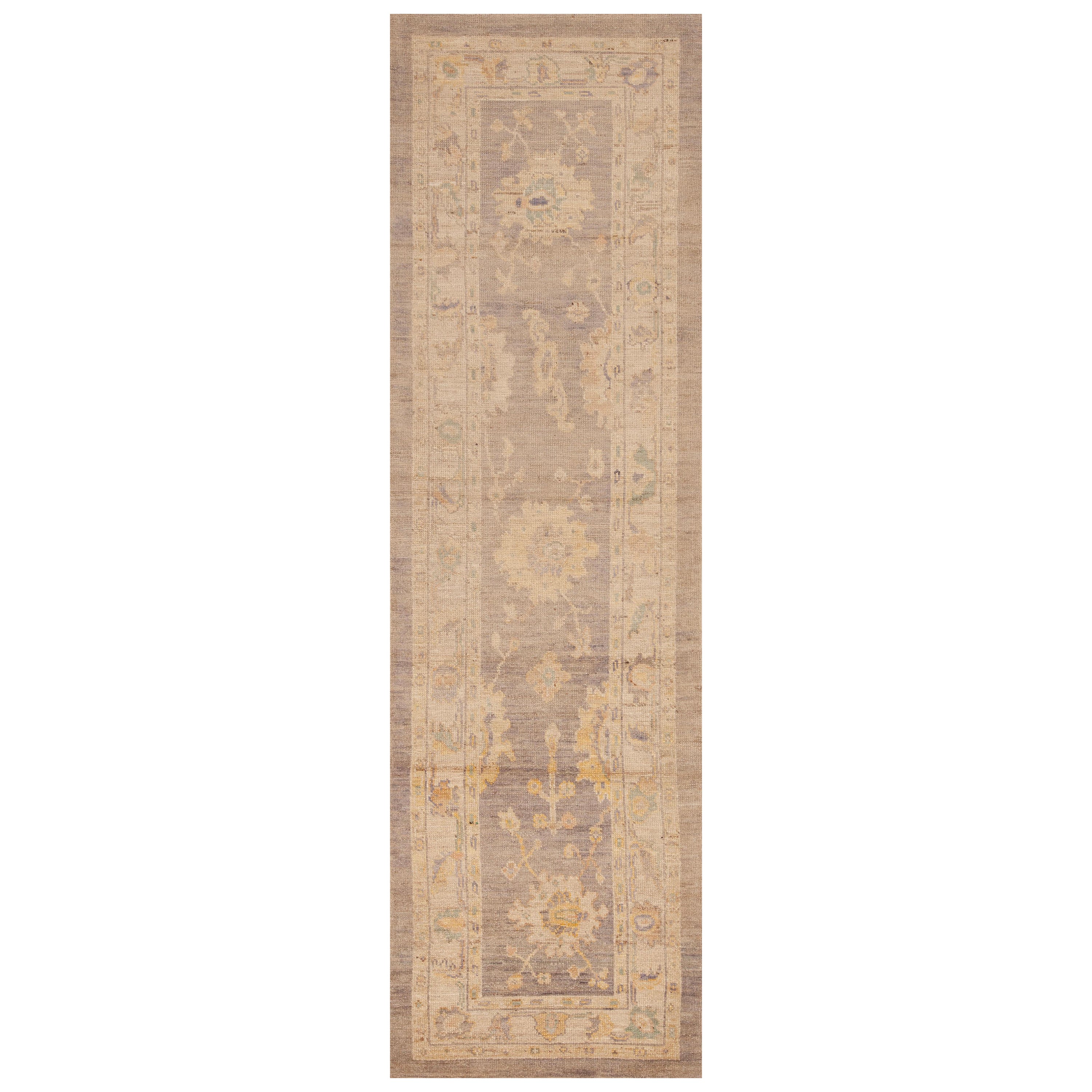 Collection Nazmiyal, tapis de couloir moderne turc Oushak, tribal et neutre, 3' x 10'
