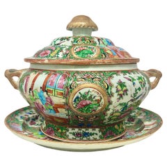 Soupière 3 pièces ancienne chinoise en porcelaine à médaillon de rose, vers 1920