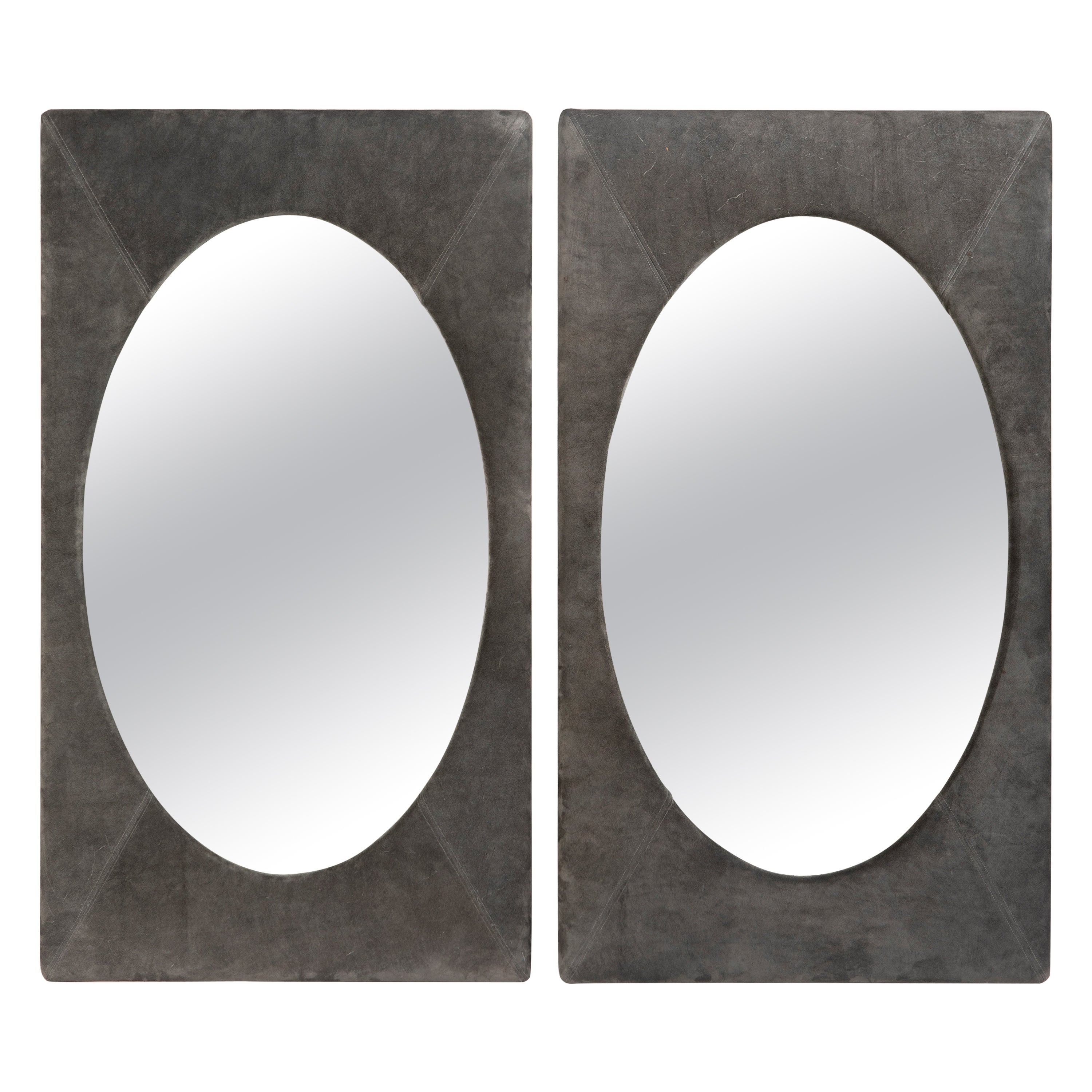 Mid-Century Modern Pair of Oval wall mirrors by Sergio Rodrigues, 1960s For Sale