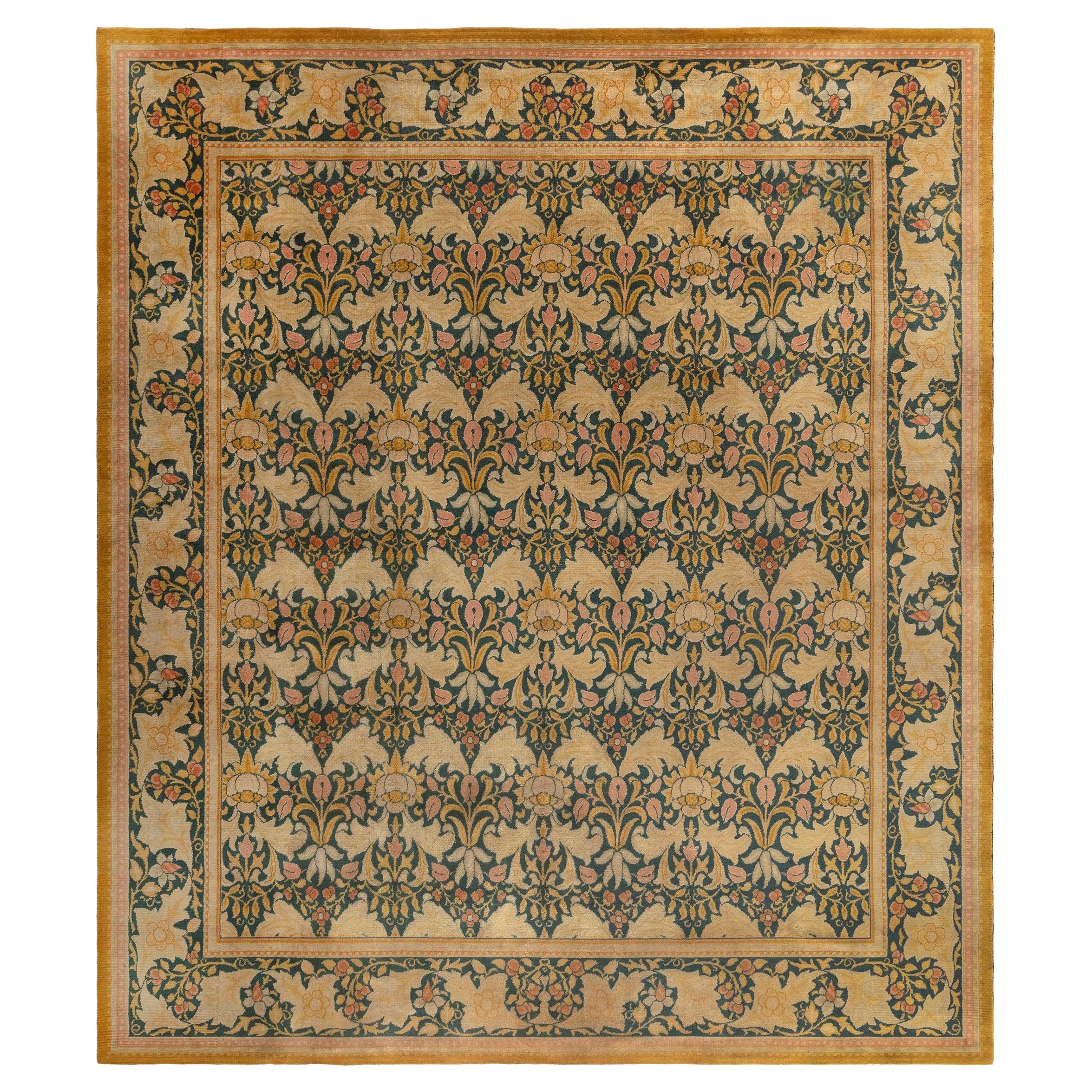 Tapis anglais fabriqué à la machine William Morris vers 1920 en vente