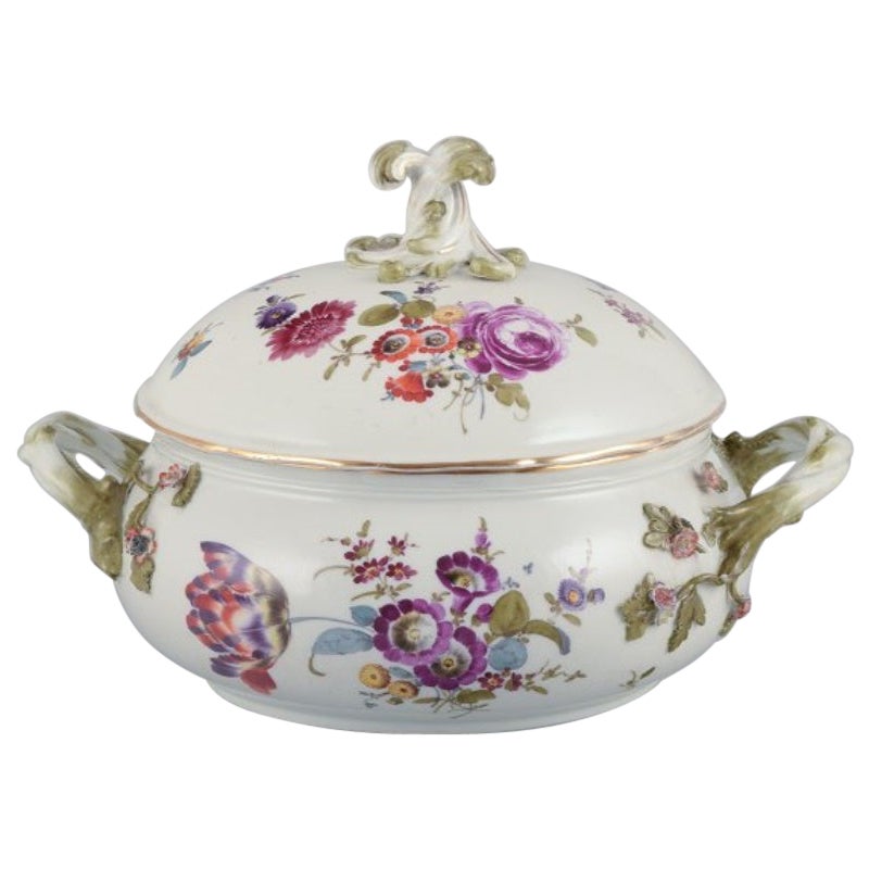 Meissen, Germany. Antique lidded tureen hand-painted with polychrome flowers. For Sale