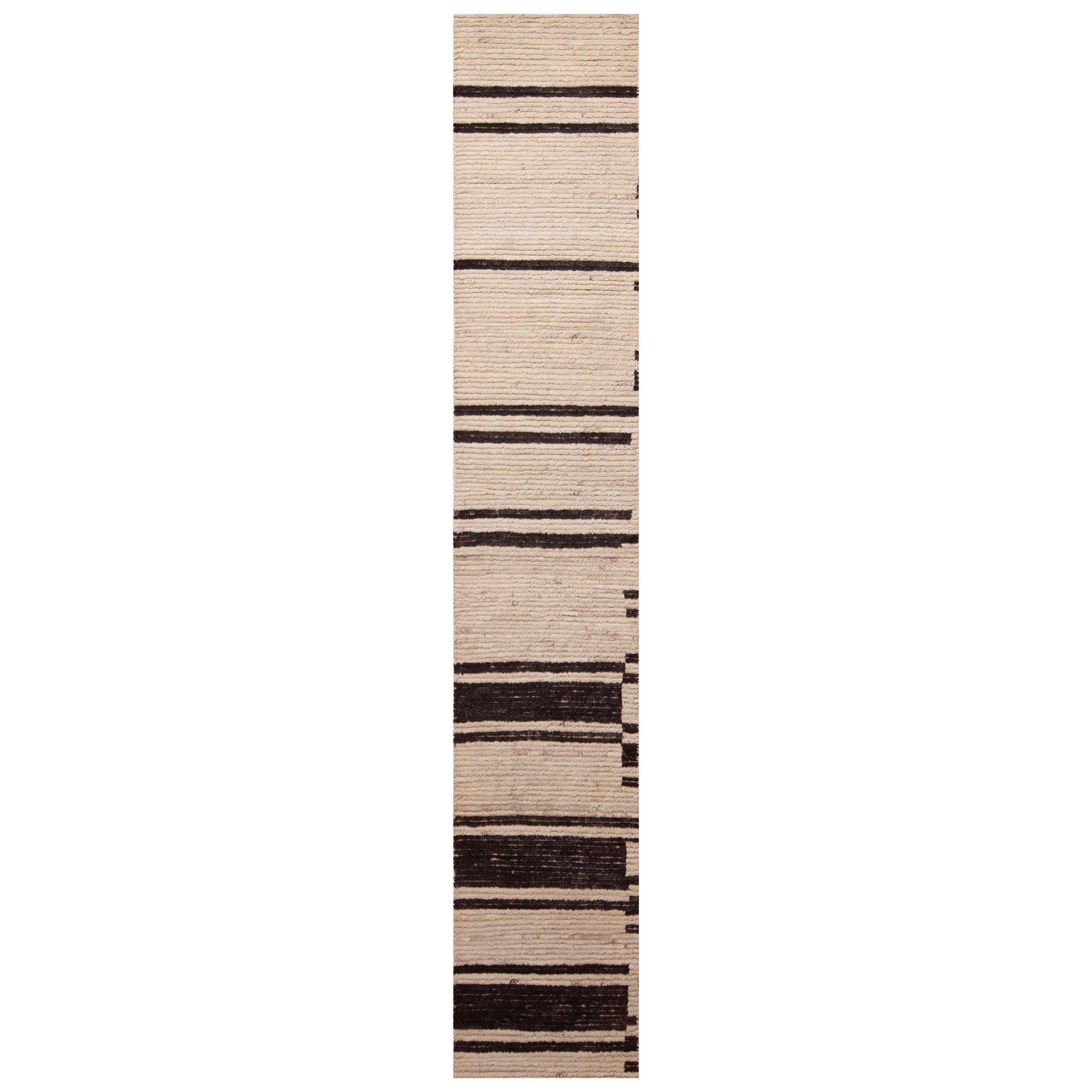 Nazmiyal Collection Primitive Pattern Modern Hallway Runner Rug 2' x 12' For Sale