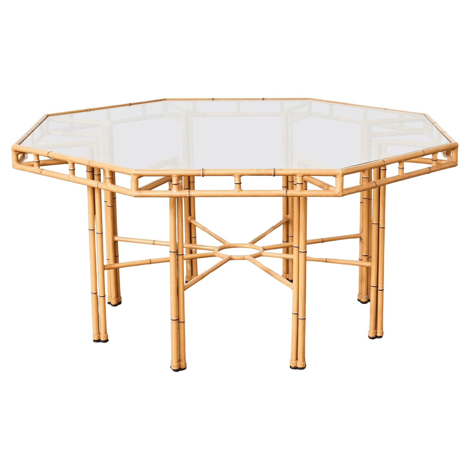 Table de salle à manger de jardin octogonale en faux bambou Hollywood Regency en vente