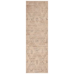 Collection Nazmiyal, motif primitif géométrique, tapis de couloir moderne 3'5" x 11'7"