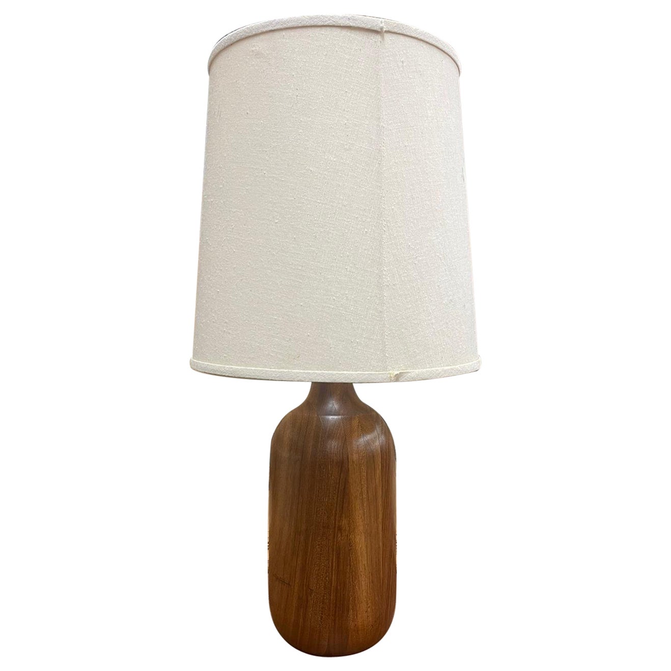 Vintage Mid Century Modern Style Walnut Toned Table Lamp. For Sale