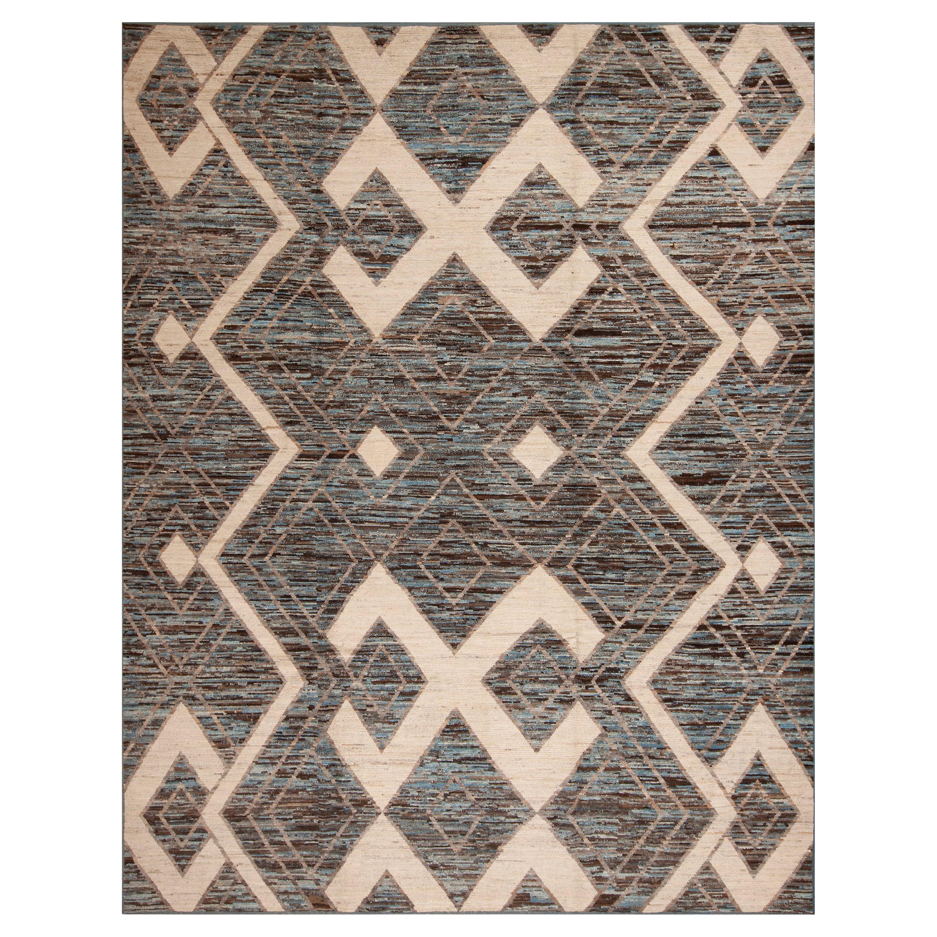 Collection Nazmiyal - Tapis géométrique tribal à fond terreux moderne 9'3" x 11'10" en vente