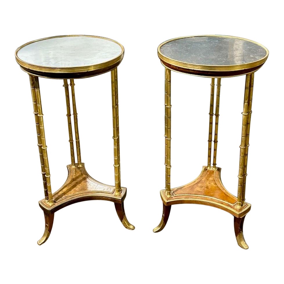 Paire de tables d'appoint Louis XVI en vente