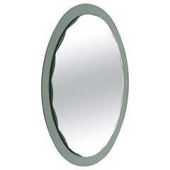 Miroir ovale biseauté en vert de Sage, Italie, années 1960