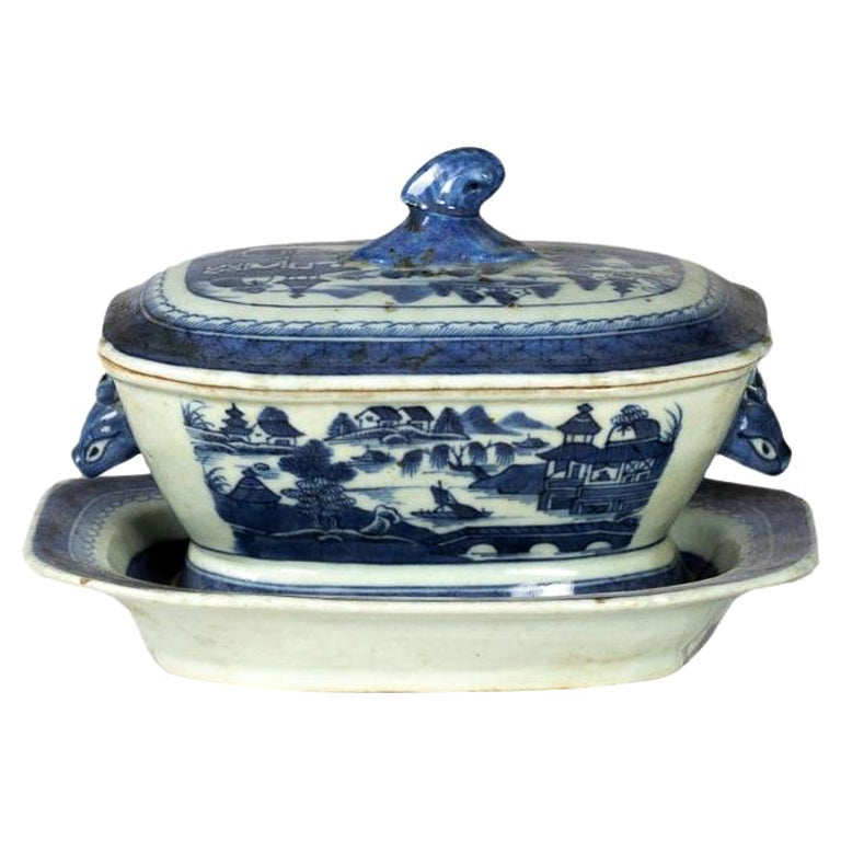 Chinesische blaue Kanton-Porzellanterrine aus dem 19. Jahrhundert
