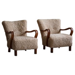 Pair of Danish Modern Lounge Chairs in Oak & Lambswool, Fritz Hansen, 1950s