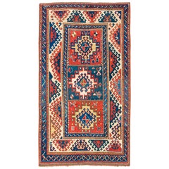 Tapis Kazak Bordjalou caucasien ancien de 4 x 7,3 pieds. Tapis de collection Top Shelf