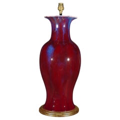 Lampe de table ancienne chinoise du XIXe siècle Sang de Boeuf rouge profond