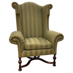 Icónico respaldo reclinable William & Mary de Lee Jofa