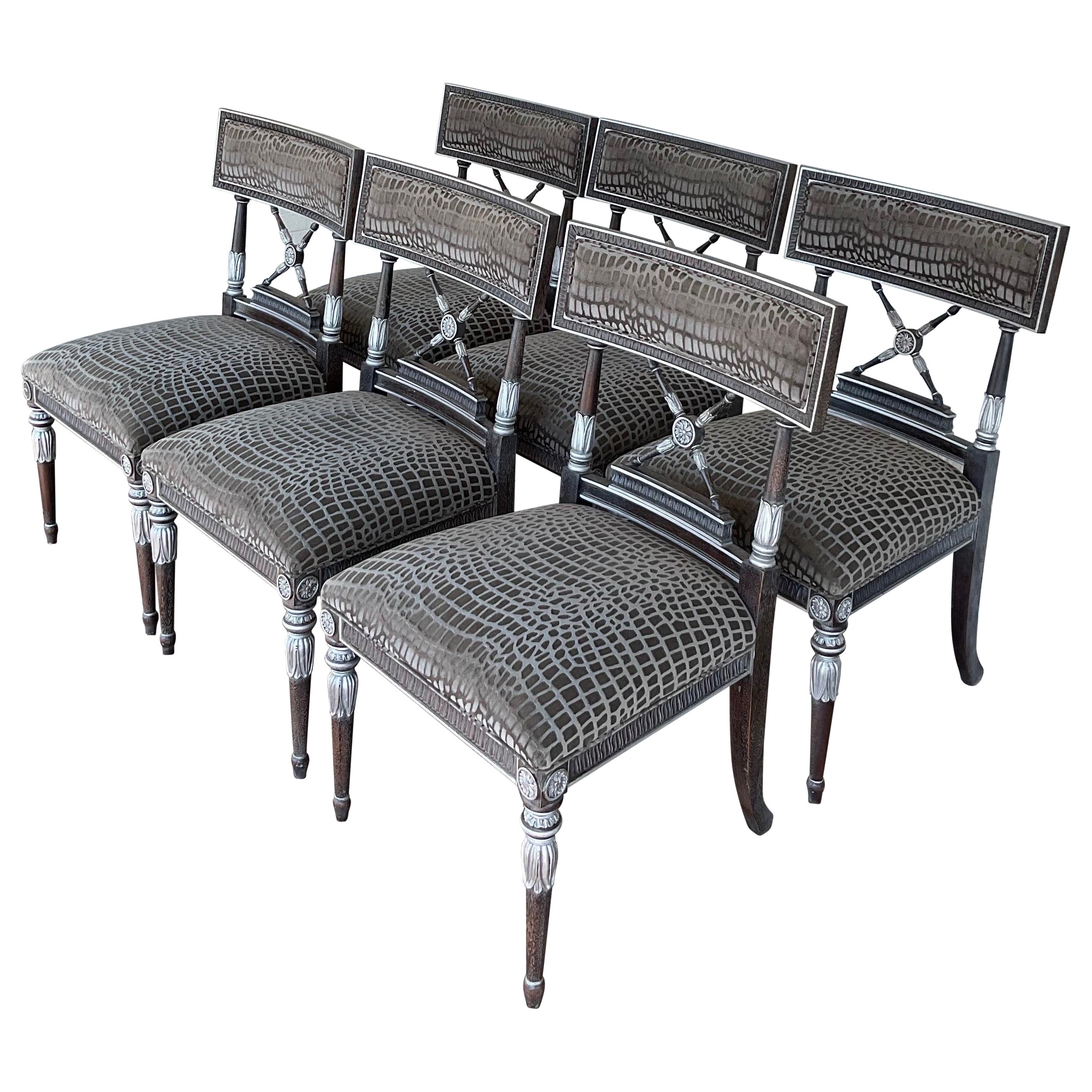 Chaises de salle à manger cérusées néoclassiques de style gustavien Hickory Furniture Co