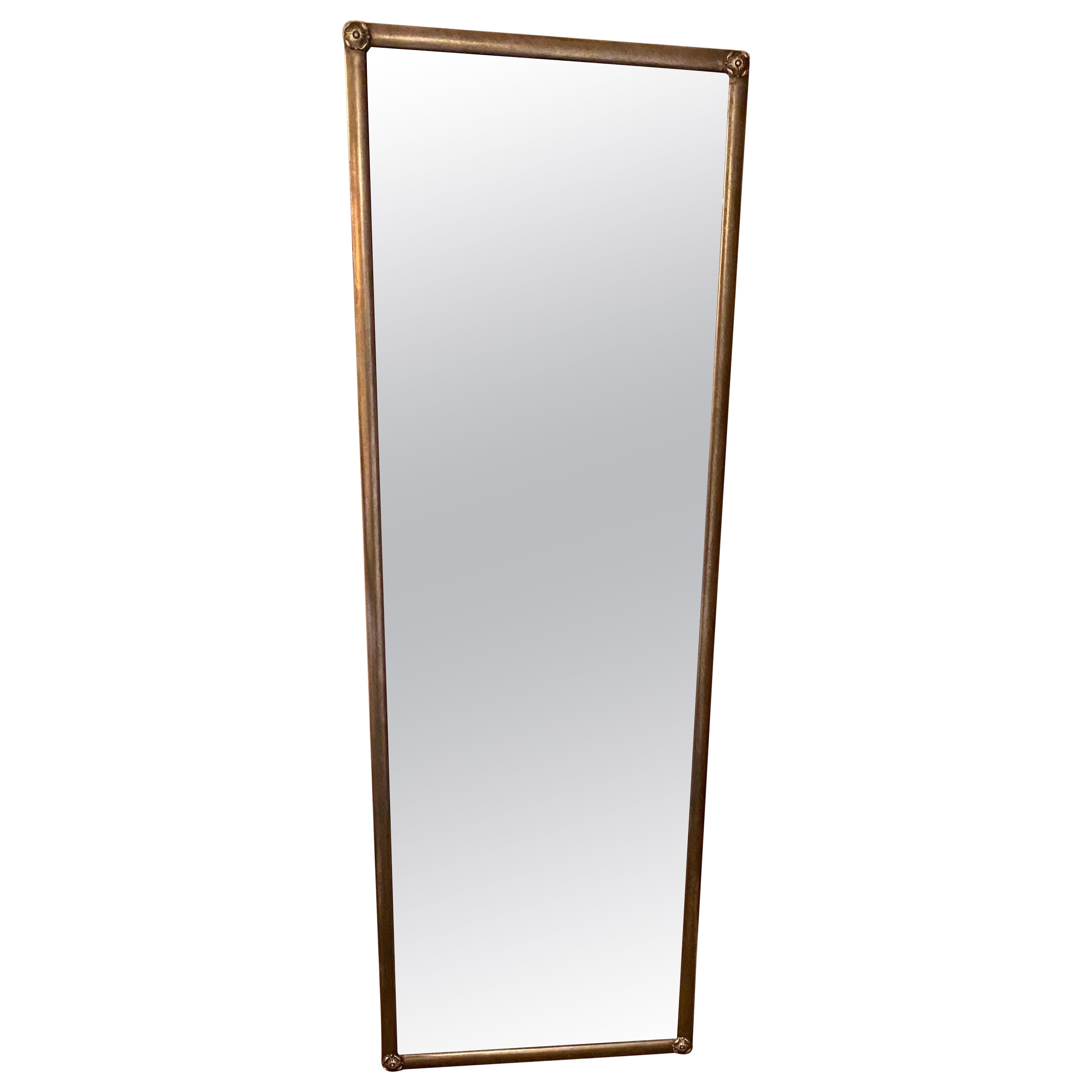 21e siècle Miroir argenté de trois quarts de longueur encadré sur mesure en vente