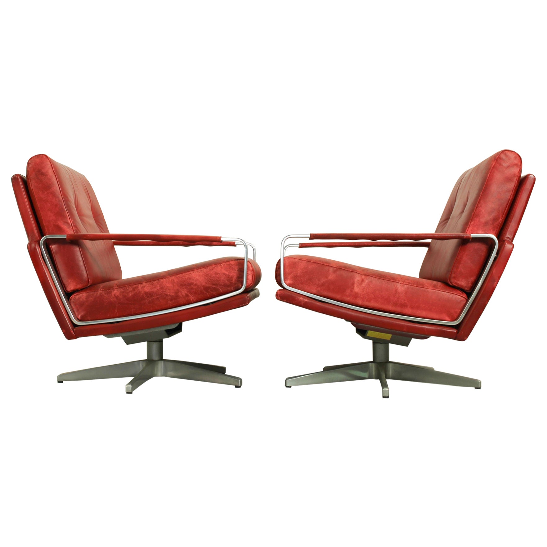 Pair of Stylish Mid Century Swivel Lounge chairs, Germany 1960s For Sale