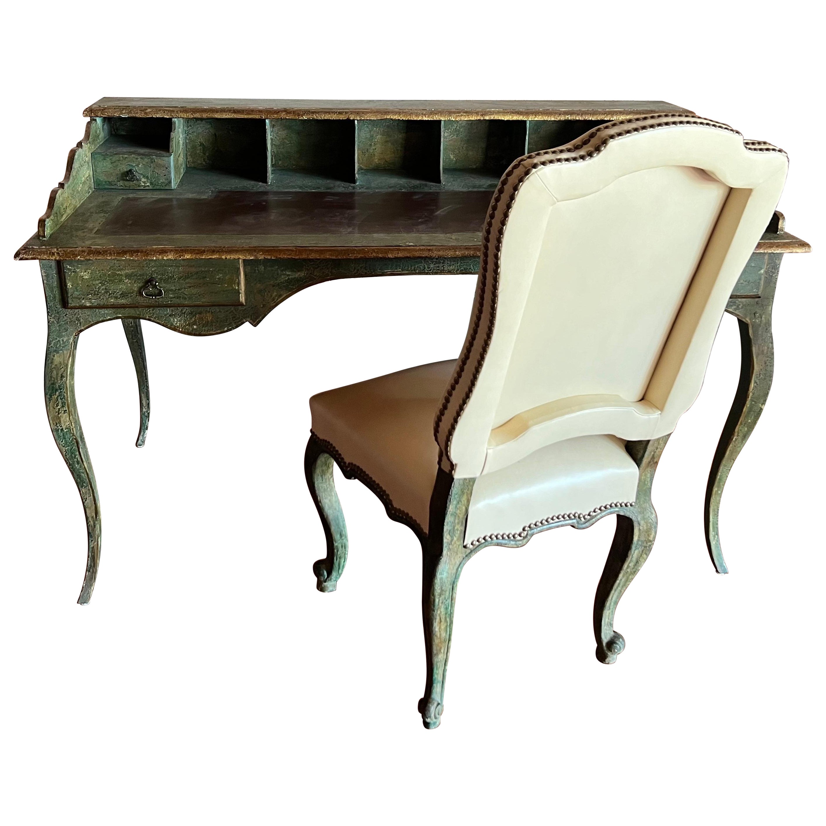 Minton-Spidell Bureau personnalisé et chaise en cuir en vente