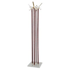 MOD Aldo Tura si ispira all'albero degli abiti in plexi e ottone italiano