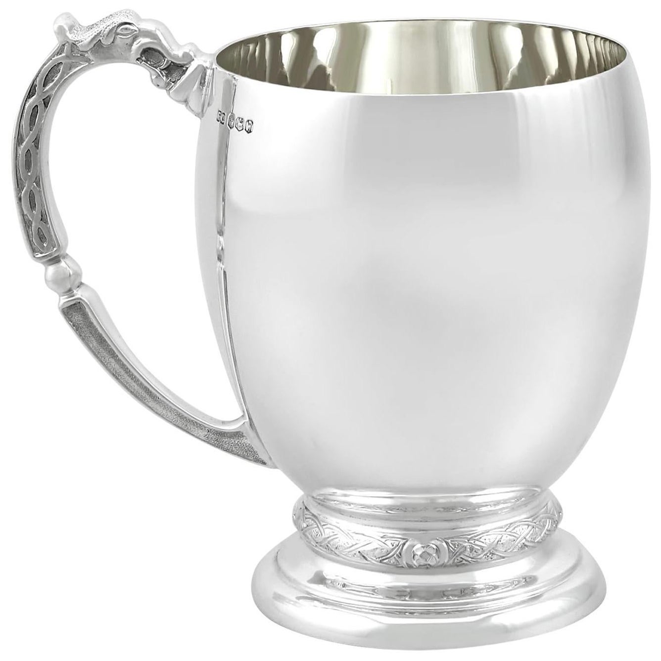 Tazza da mezzo litro in argento sterling in stile Lindisfarne vintage